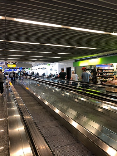 Moving walkways closed at Frankfurt Airport